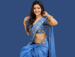 Soniya Bansal Turns Up the Heat in a Blue Saree – Instagram Can’t Handle the Hotness!