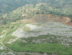 Nuwakot and Dhading Residents Block Kathmandu Waste Disposal