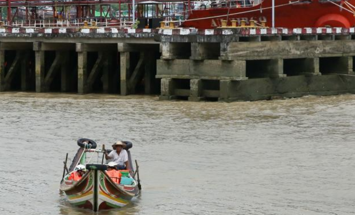 Ferry Capsizes in Yangon River