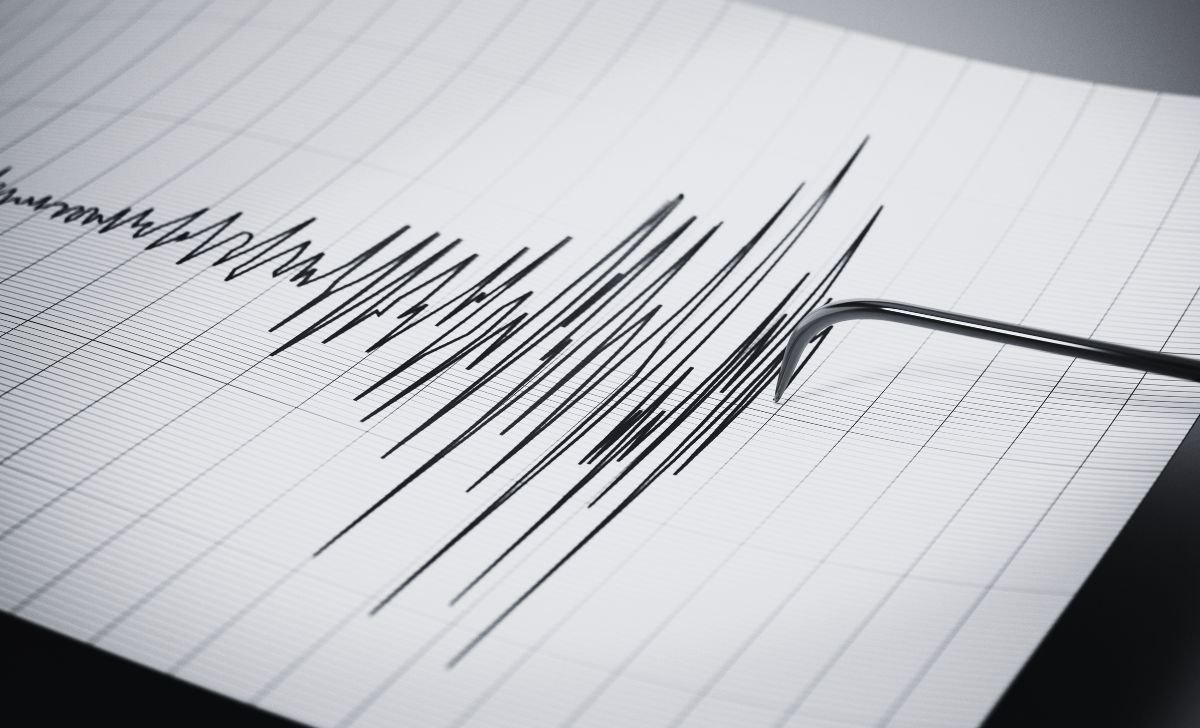 Earthquake Shakes Manang