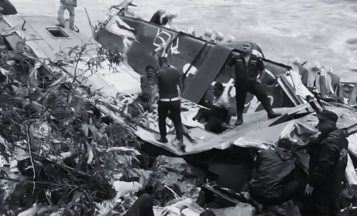 Tanahu Indian bus Accident