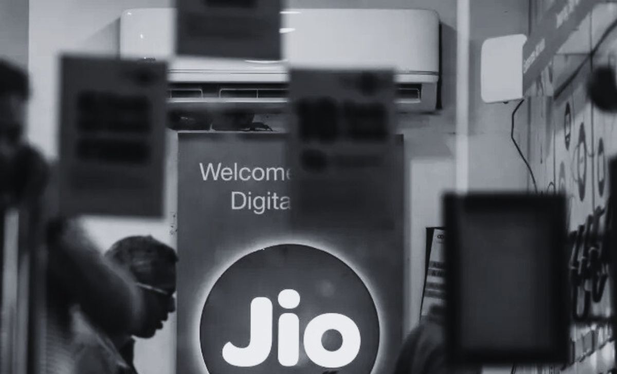 Jio Shrugs Off User Loss